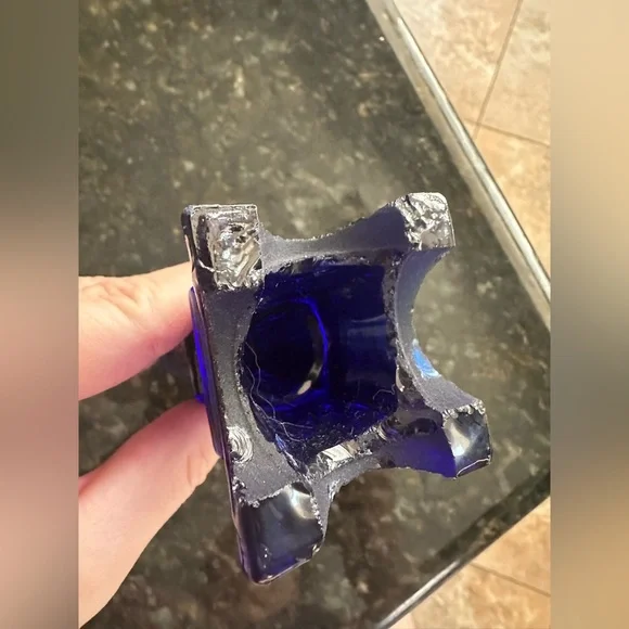 Eiffel Tower blue glass figurine/ornament - Picture 5 of 14